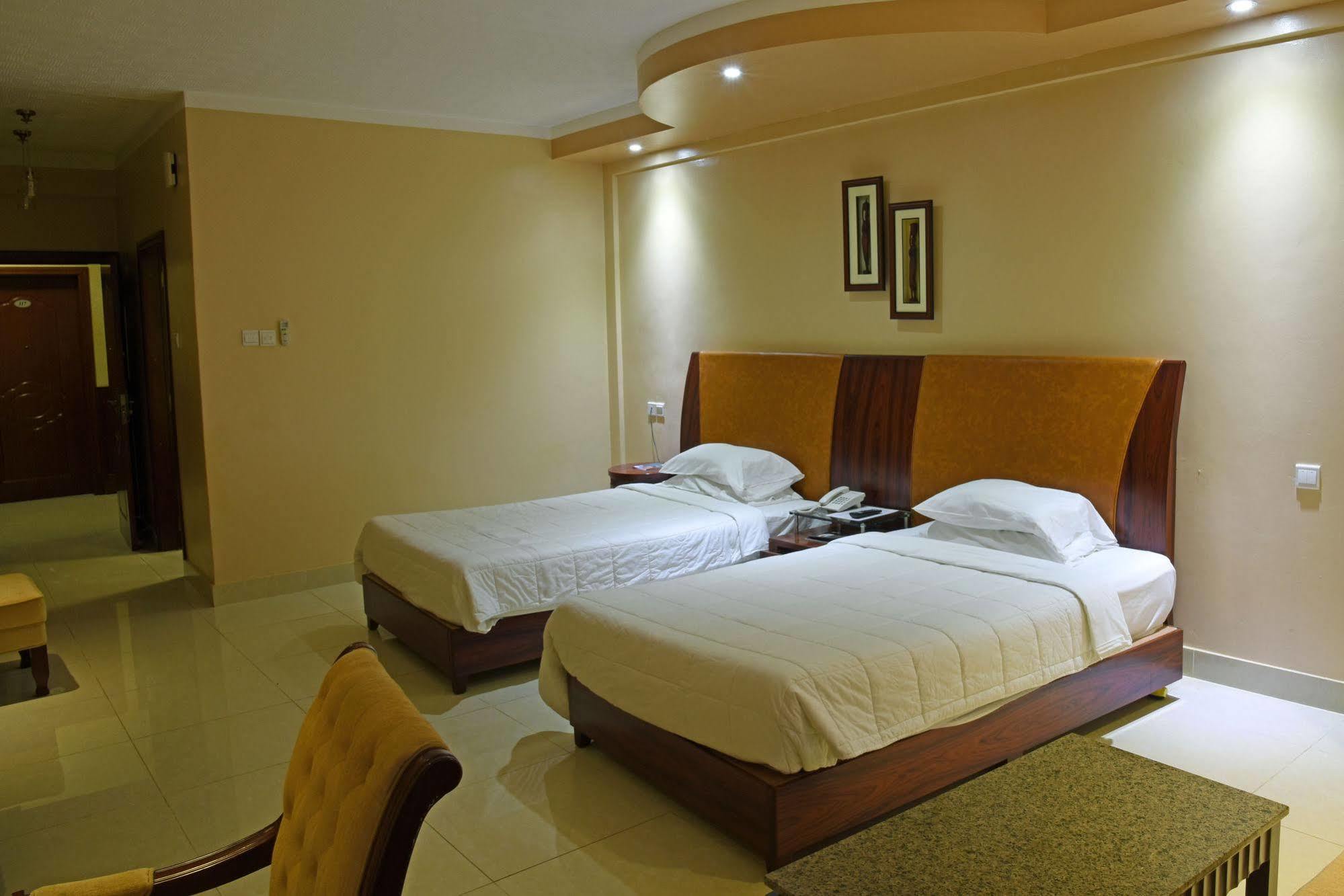 Imperial Golf View Hotel Entebbe Exterior foto