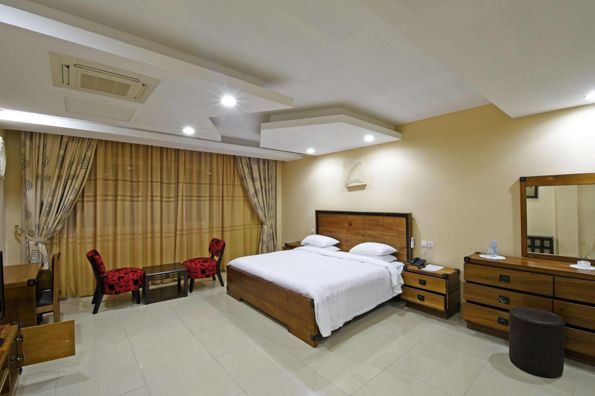 Imperial Golf View Hotel Entebbe Exterior foto